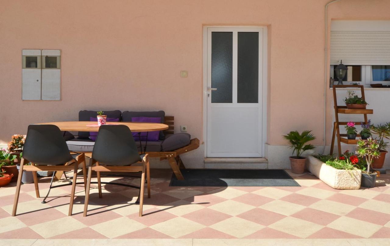Apartments Luciano Сегет Враница Екстериор снимка